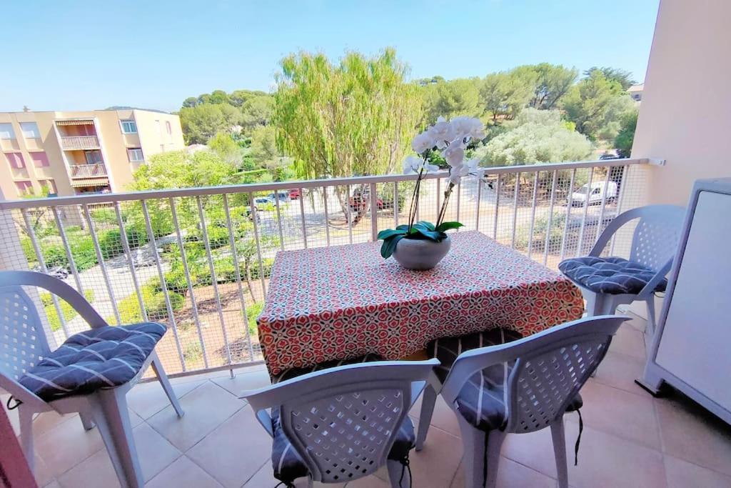 Le Pradet 50M De La Plage T2 Tout Confort Lesclesdenicole Exterior foto